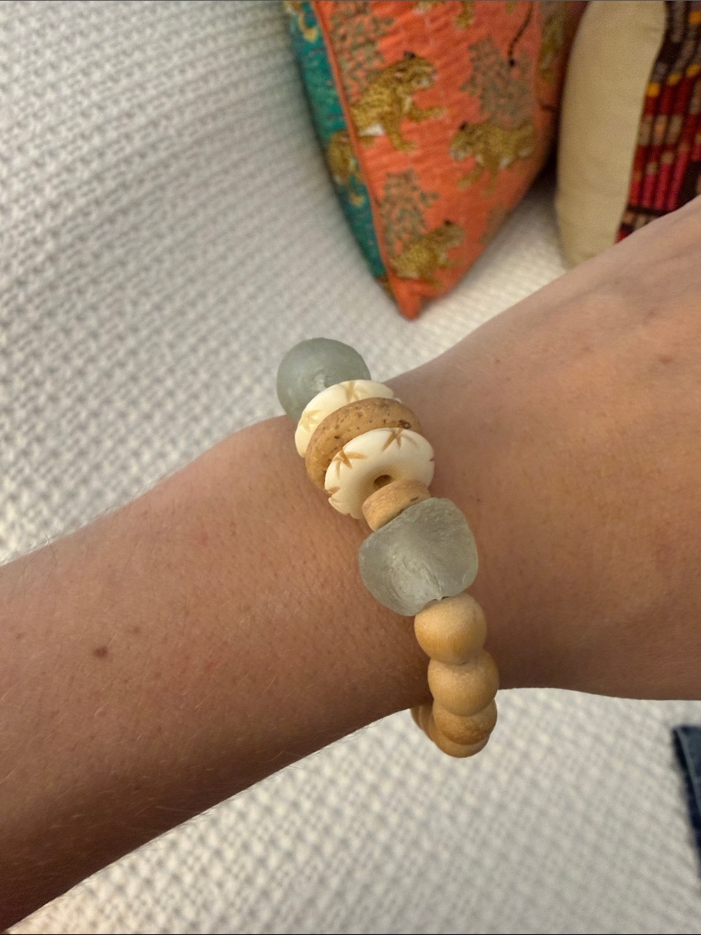 Twine & Twig Handmade Beaded Stretch Bracelet with Sea Glass Accents - Picture 1 of 2
